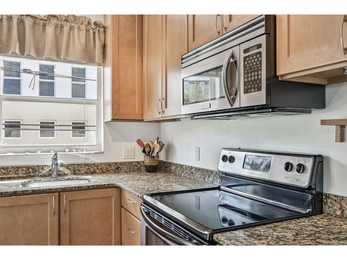 210 6th Avenue N #9 Saint Petersburg FL 33701 TB8441349 image17