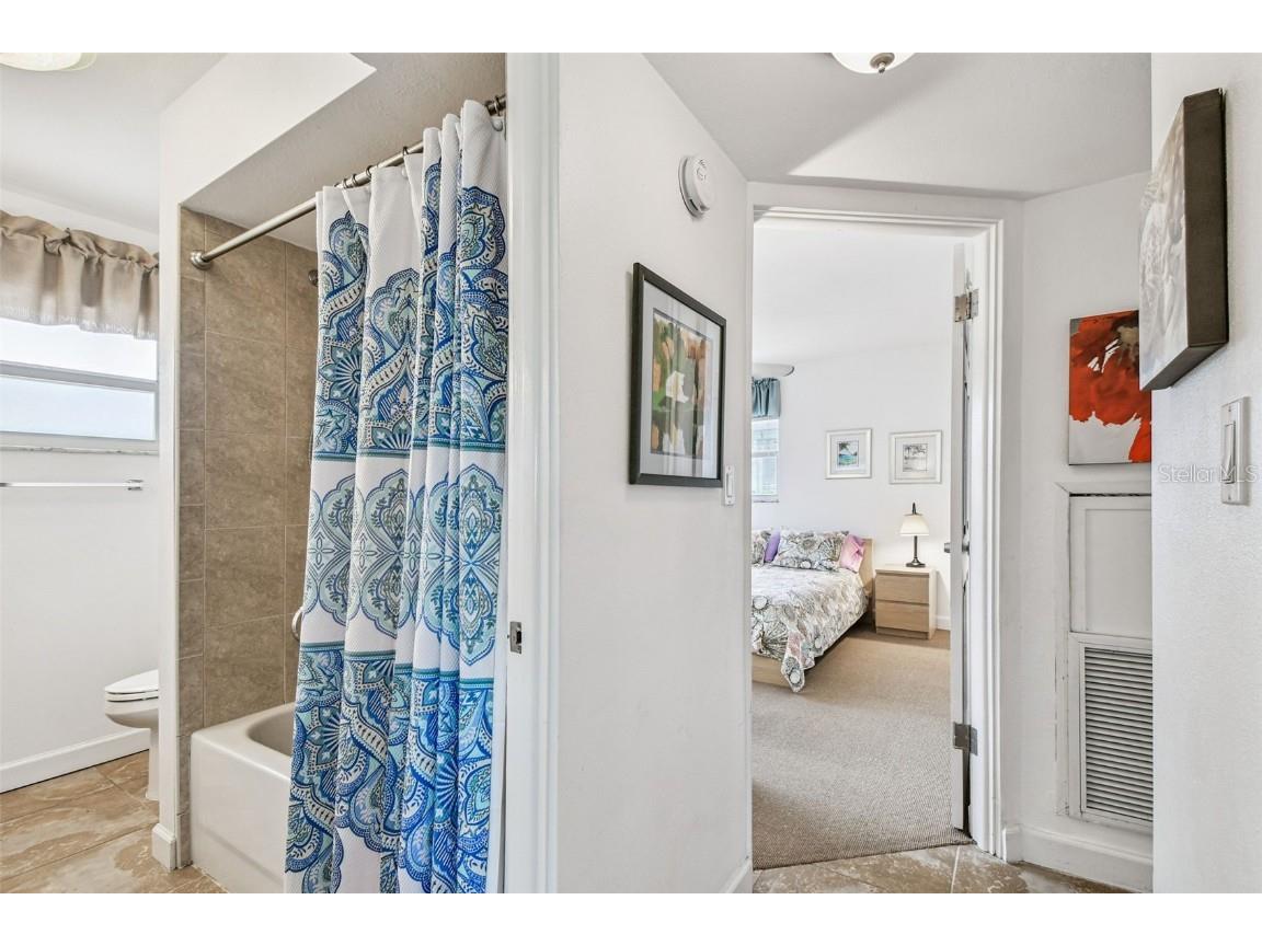 210 6th Avenue N #9 Saint Petersburg FL 33701 TB8441349 image21