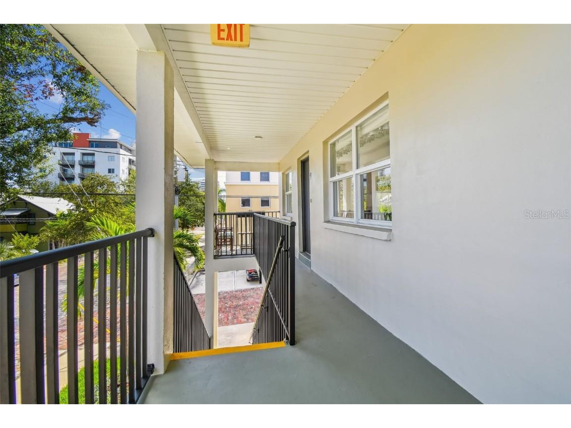 210 6th Avenue N #9 Saint Petersburg FL 33701 TB8441349 image4