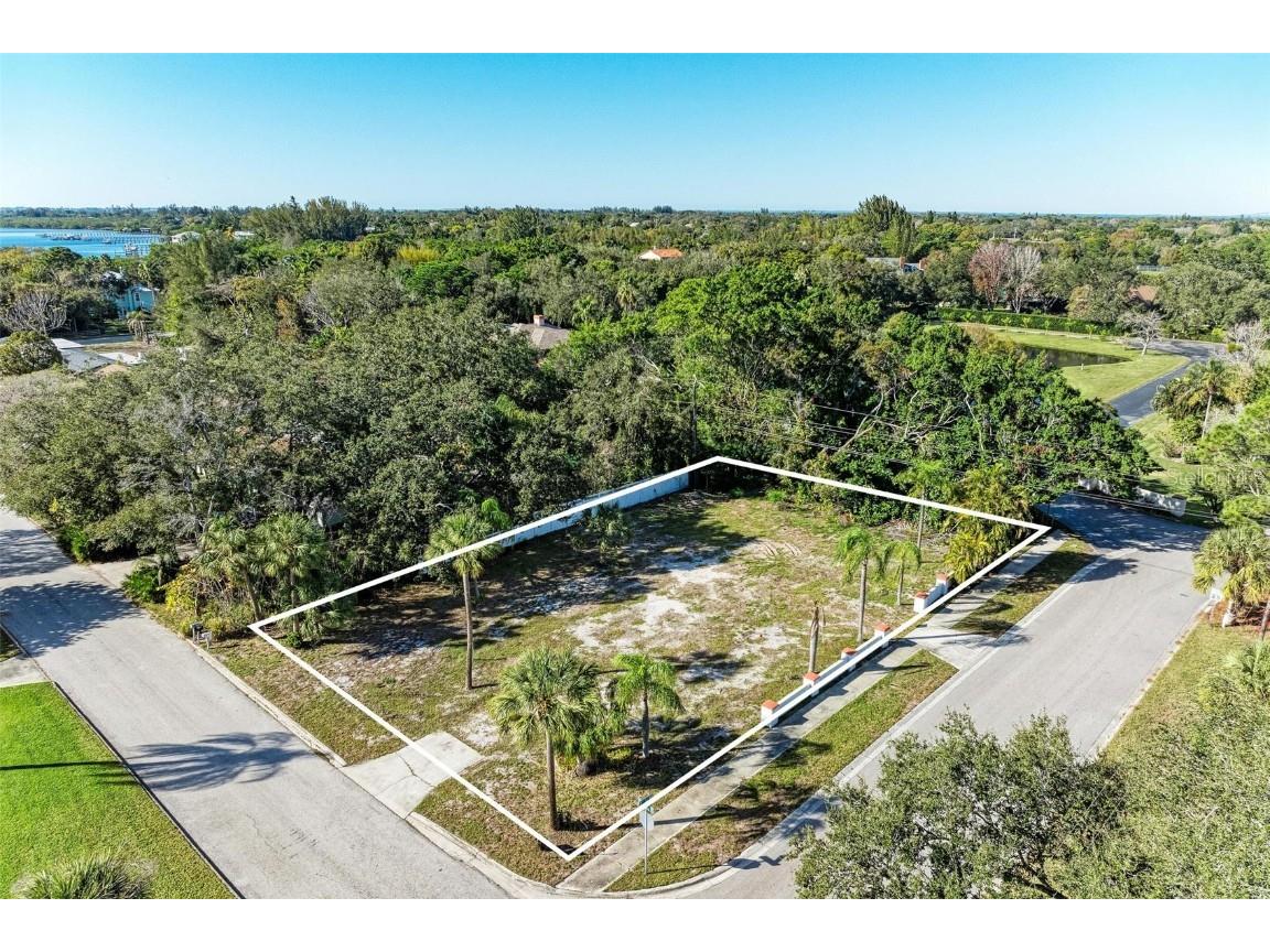 210 77th Street NW Bradenton FL 34209 A4596084 image1