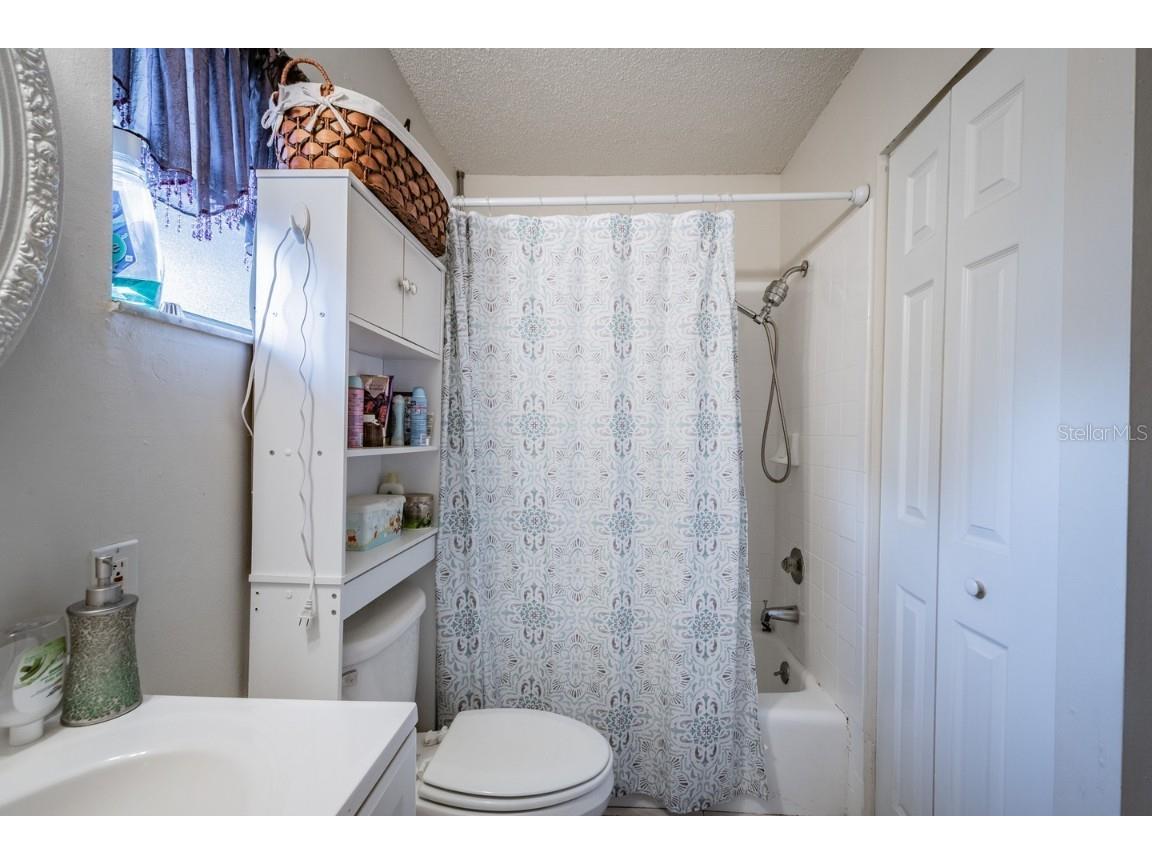 210 Amherst Avenue #100 Sarasota FL 34232 A4662960 image24