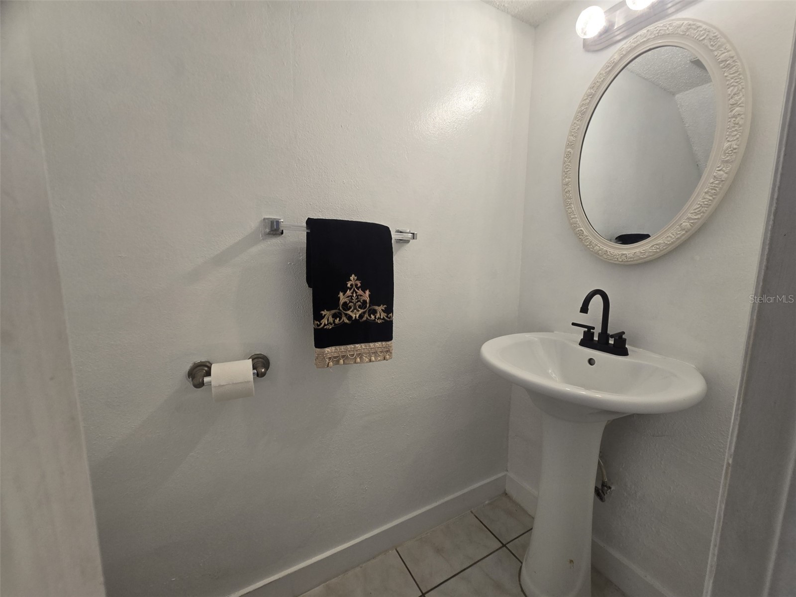 210 Amherst Avenue #100 Sarasota FL 34232 A4689645 image10