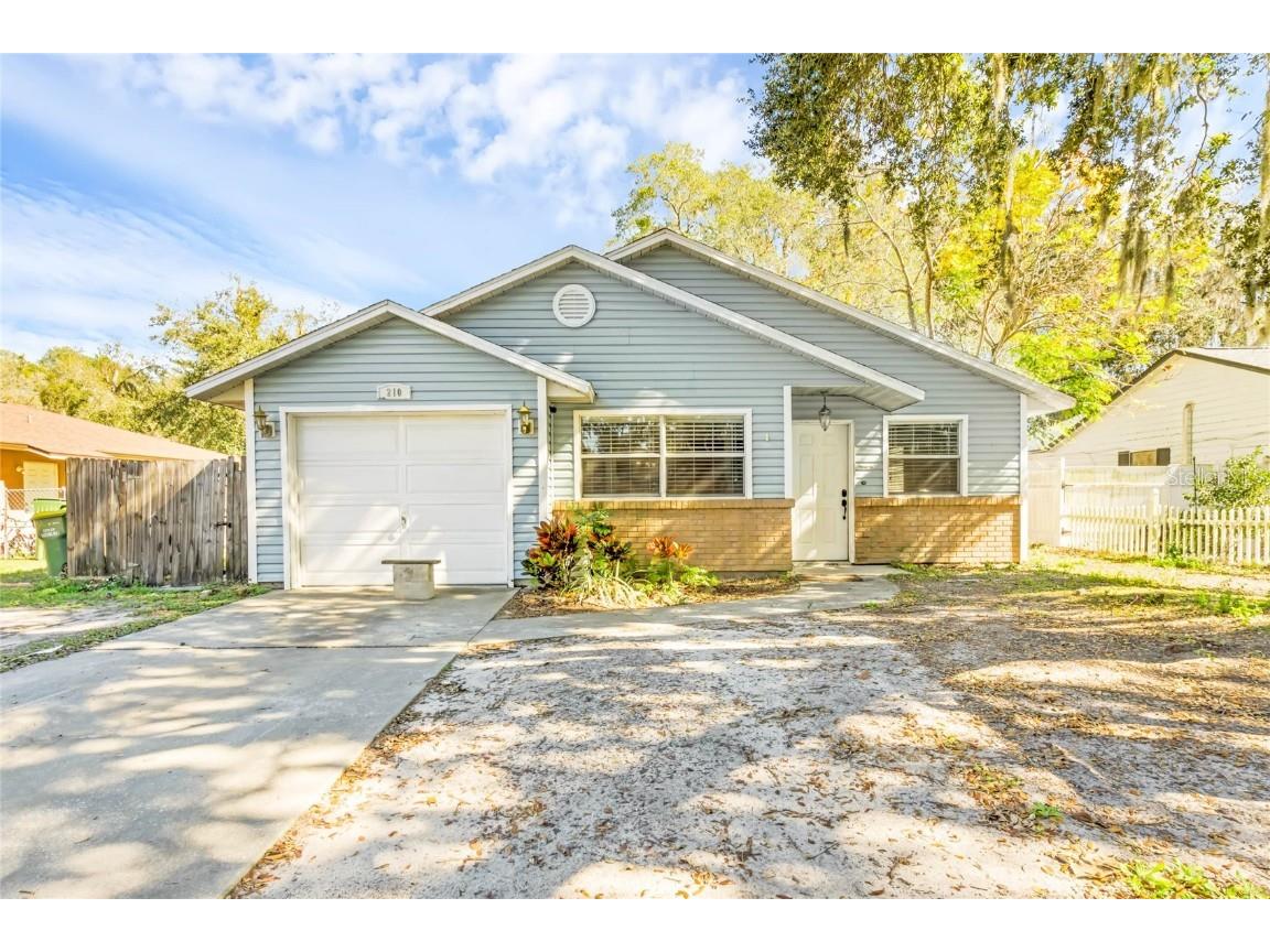 210 Deborah Avenue Leesburg FL 34748 O6134045 image1