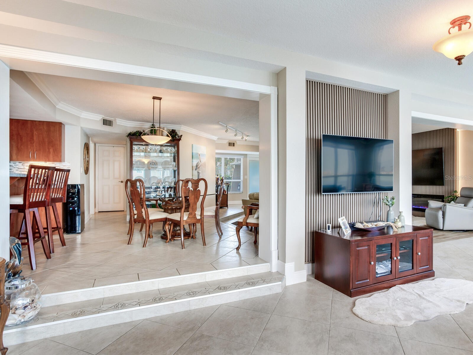 210 Dolphin Point #B Clearwater Beach FL 33767 TB8482429 image21