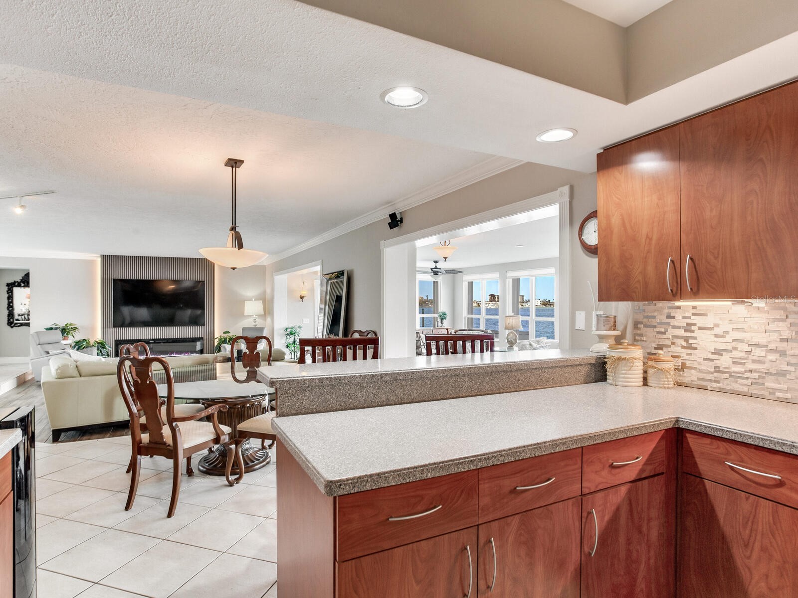 210 Dolphin Point #B Clearwater Beach FL 33767 TB8482429 image31