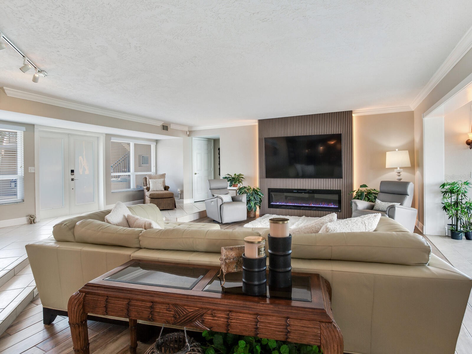 210 Dolphin Point #B Clearwater Beach FL 33767 TB8482429 image34