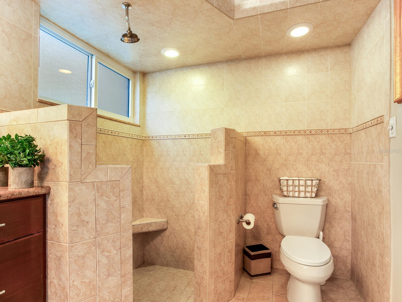 210 Dolphin Point #B Clearwater Beach FL 33767 TB8482429 image44