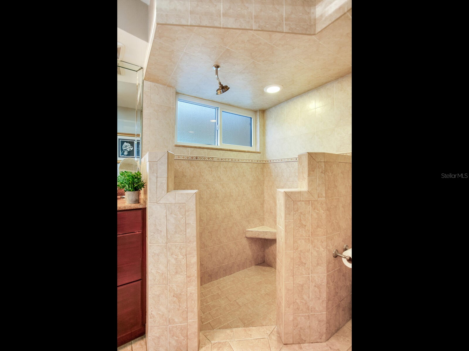 210 Dolphin Point #B Clearwater Beach FL 33767 TB8482429 image45
