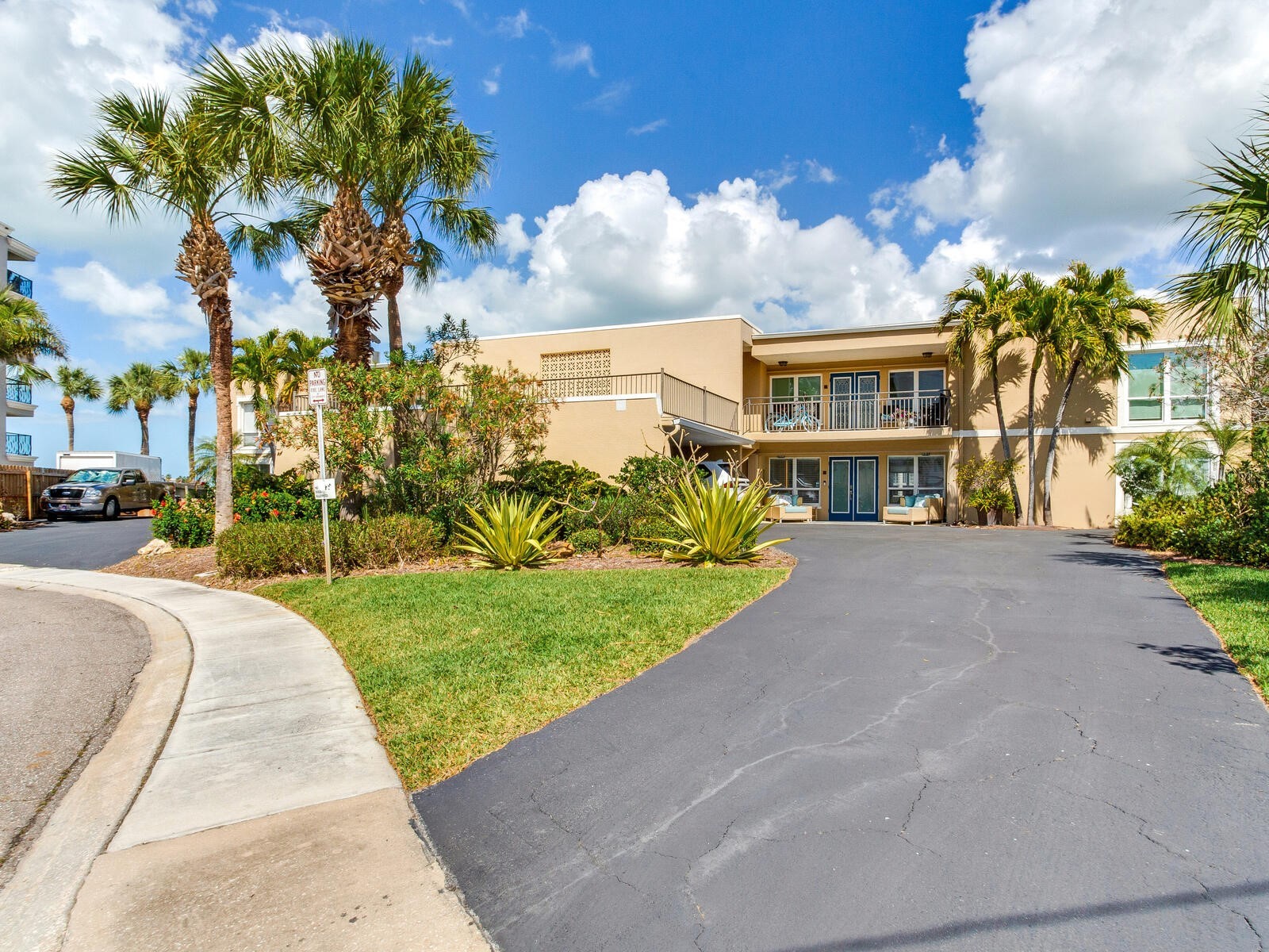 210 Dolphin Point #B Clearwater Beach FL 33767 TB8482429 image60
