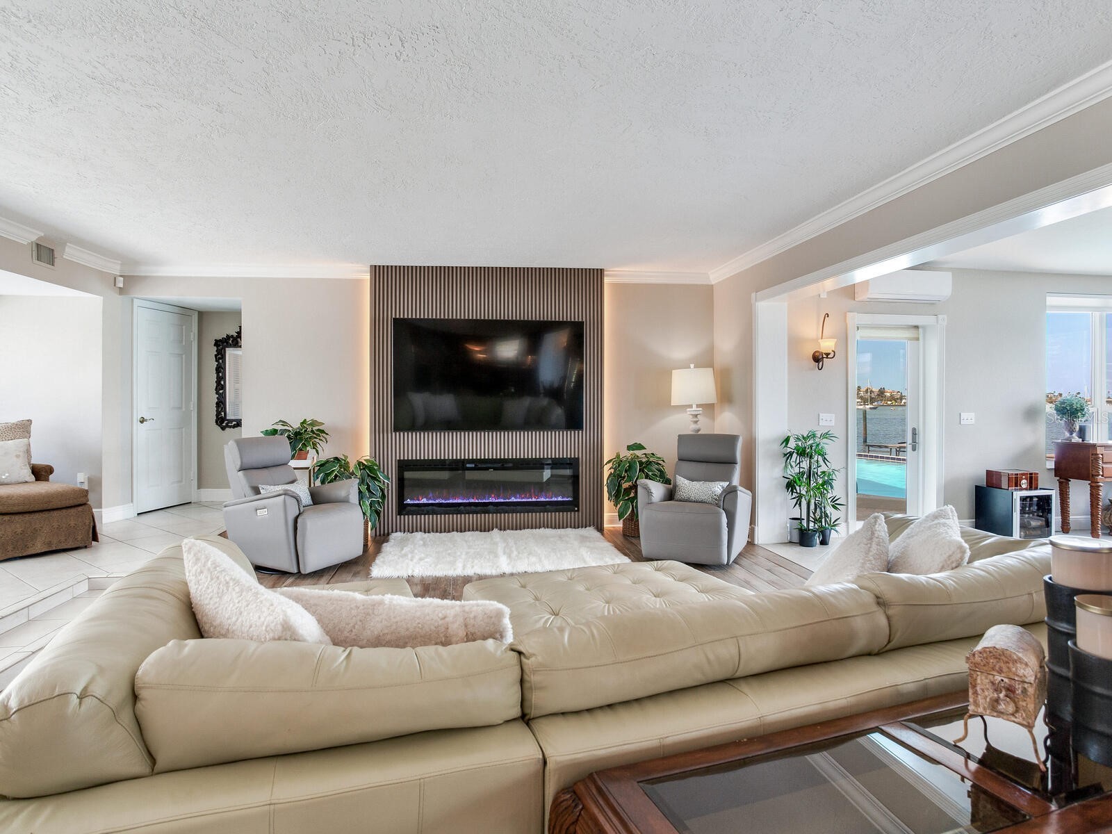 210 Dolphin Point #B Clearwater Beach FL 33767 TB8482429 image9