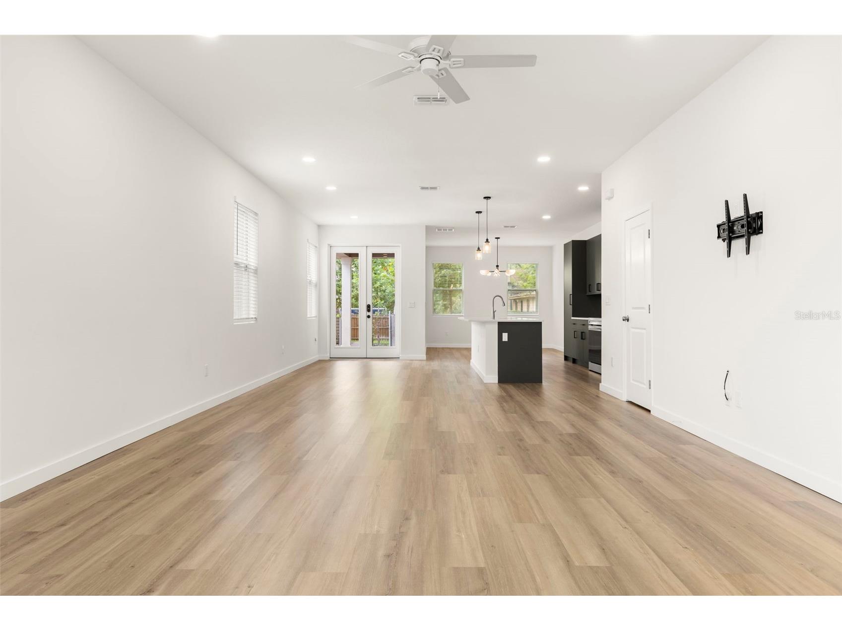 210 E Columbus Drive #1-3 Tampa FL 33602 TB8494394 image6