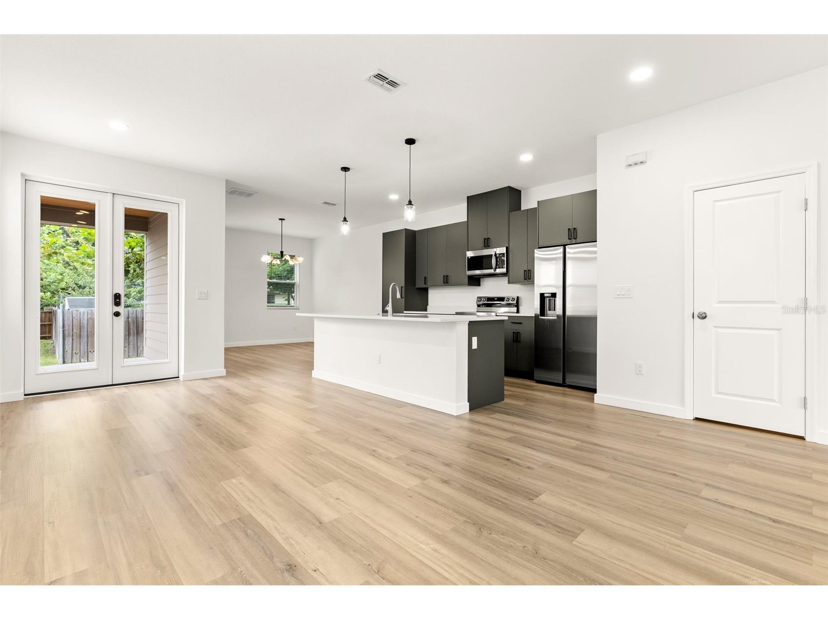 210 E Columbus Drive #1-3 Tampa FL 33602 TB8494394 image8