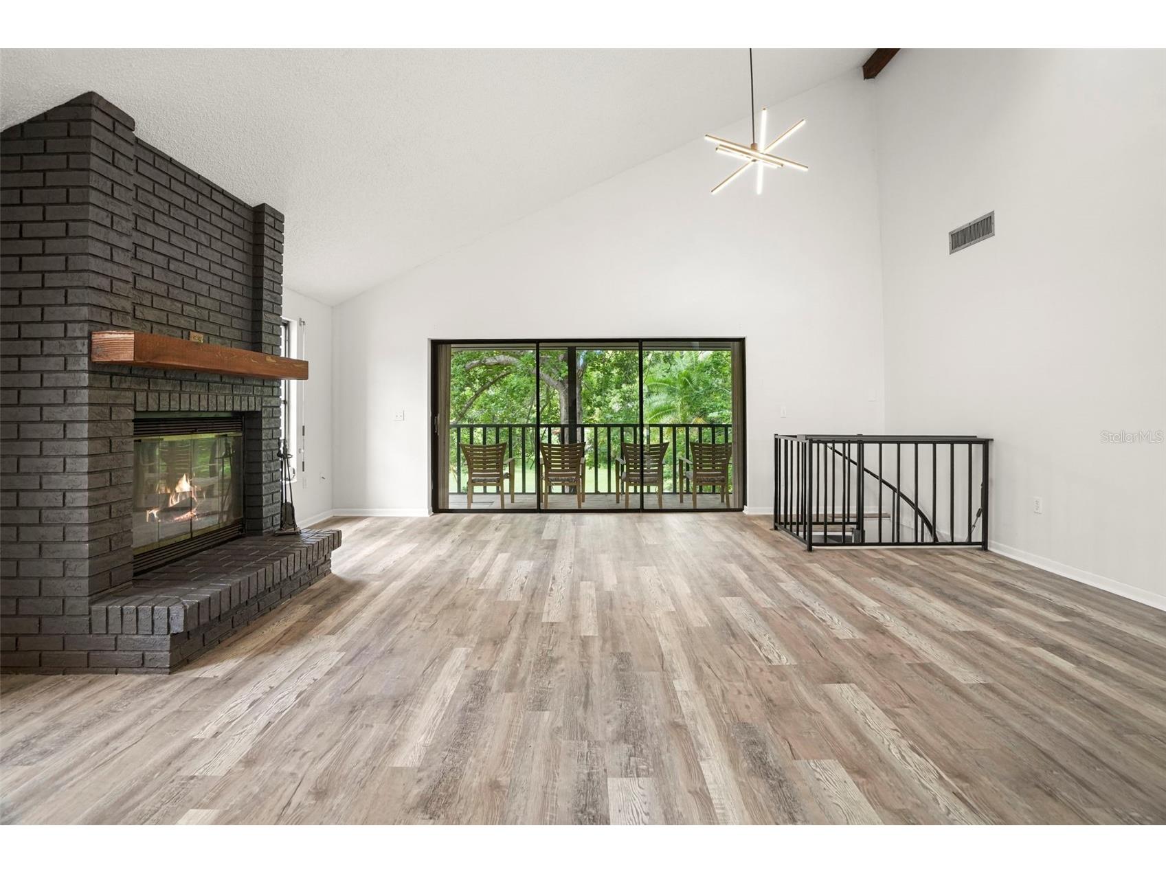 210 Edgewood Avenue Clearwater FL 33755 TB8525751 image11