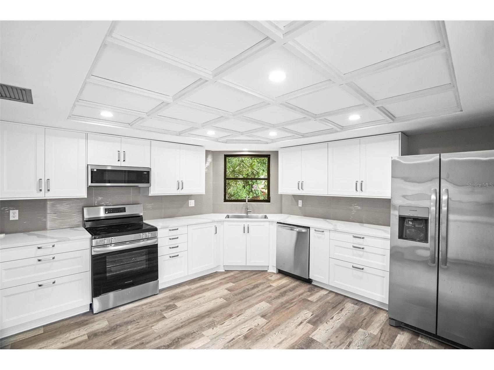210 Edgewood Avenue Clearwater FL 33755 TB8525751 image13