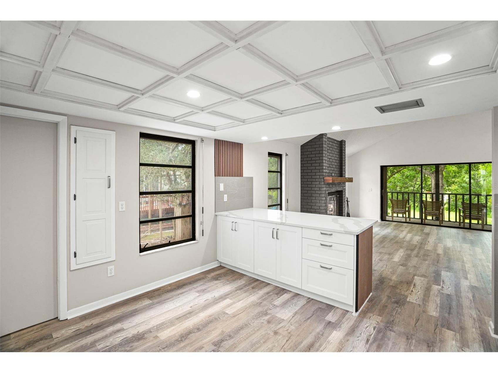 210 Edgewood Avenue Clearwater FL 33755 TB8525751 image17