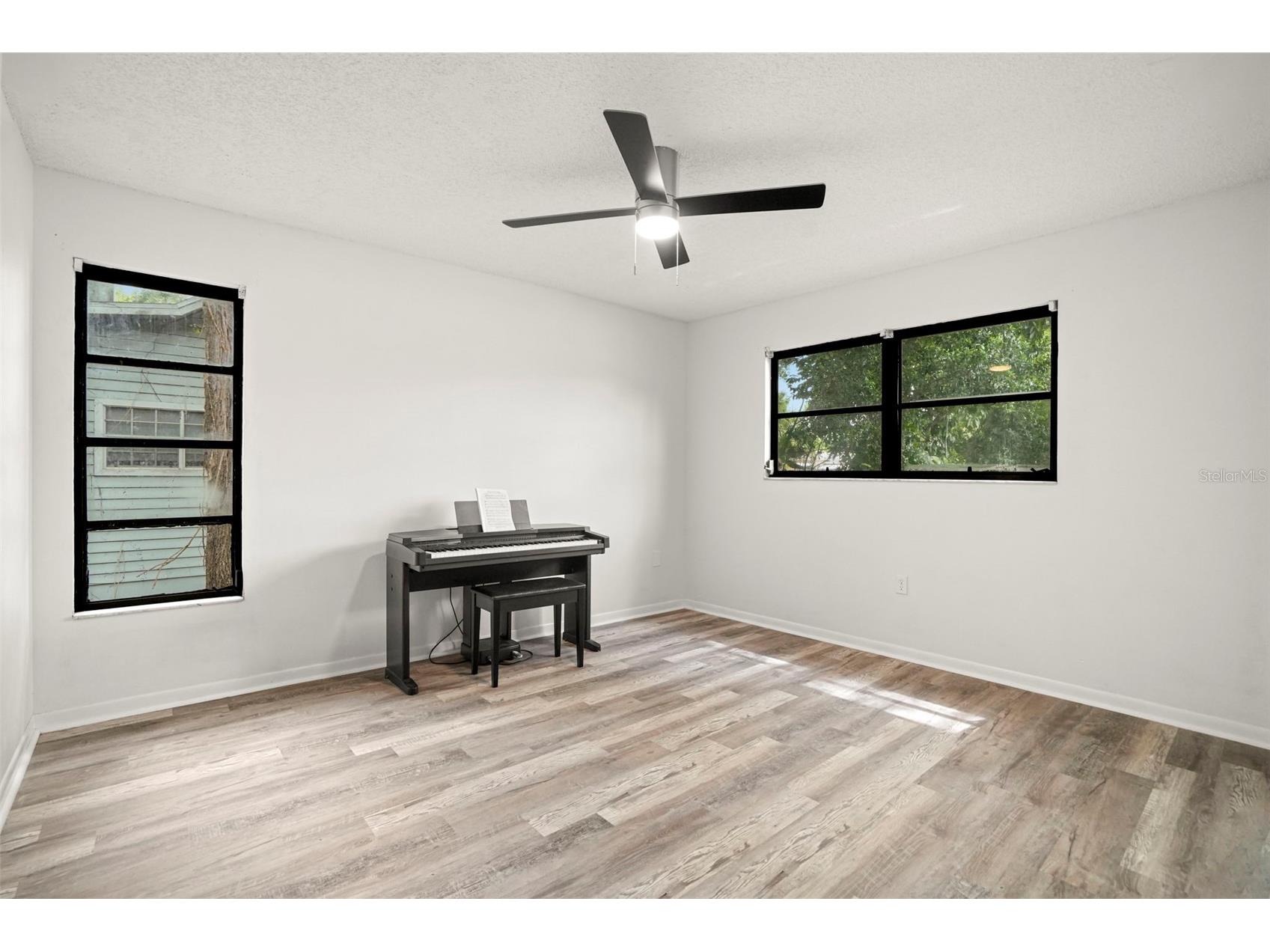 210 Edgewood Avenue Clearwater FL 33755 TB8525751 image21
