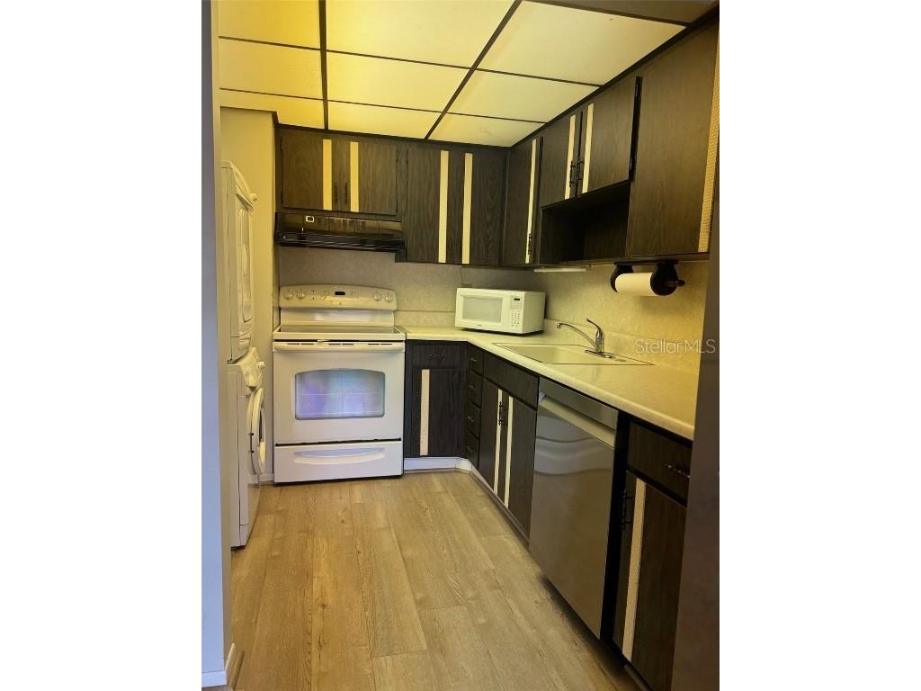 210 Elliot Avenue #135 Sarasota FL 34232 A4675187 image2