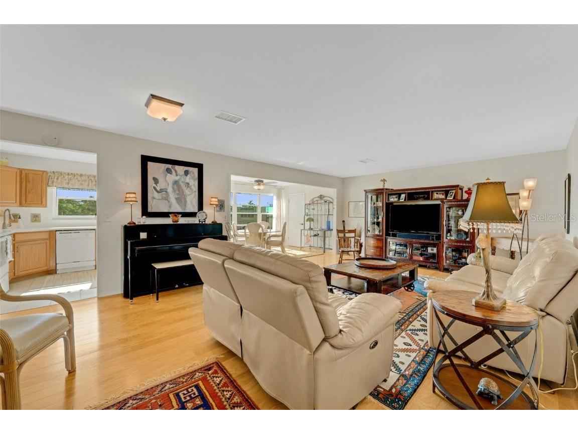 210 Fernwood Circle #210 Seminole FL 33777 TB8352312 image11