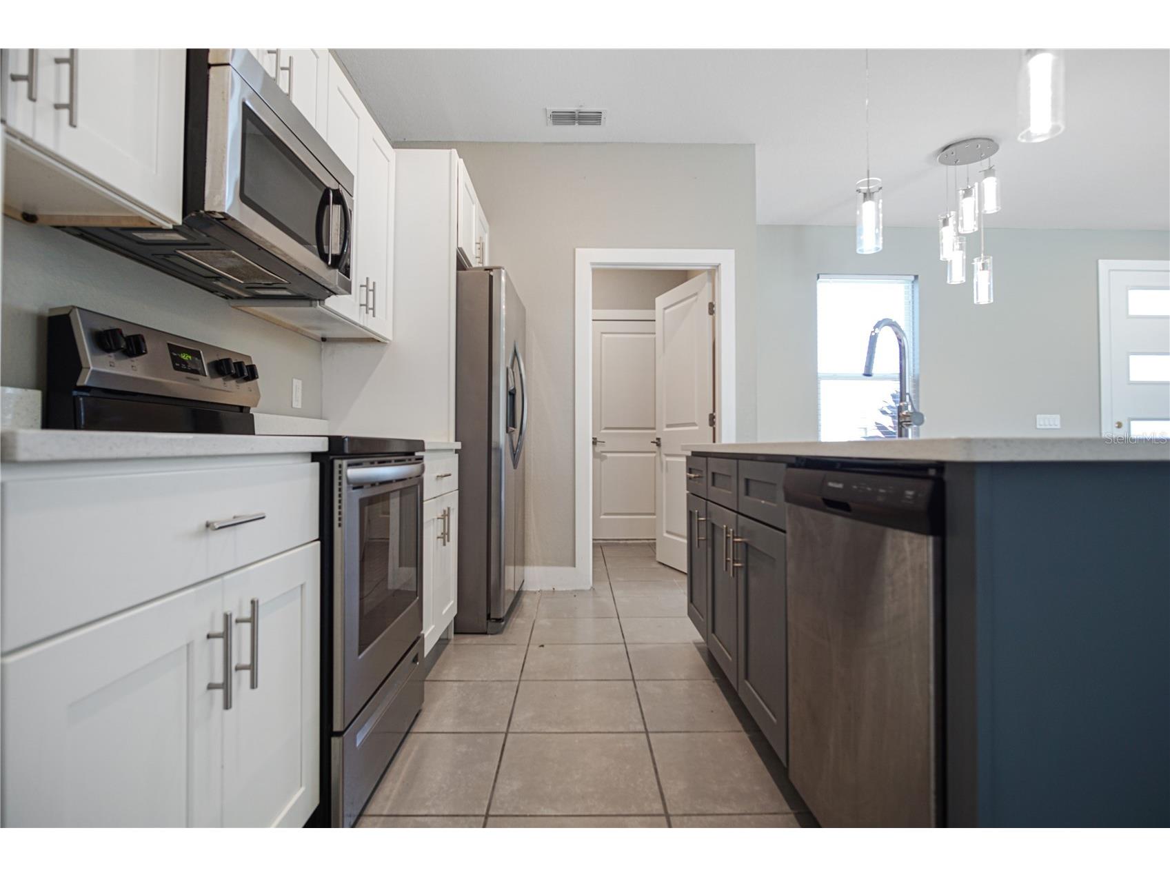 210 Goldenrod Lane Kissimmee FL 34759 S5149331 image4