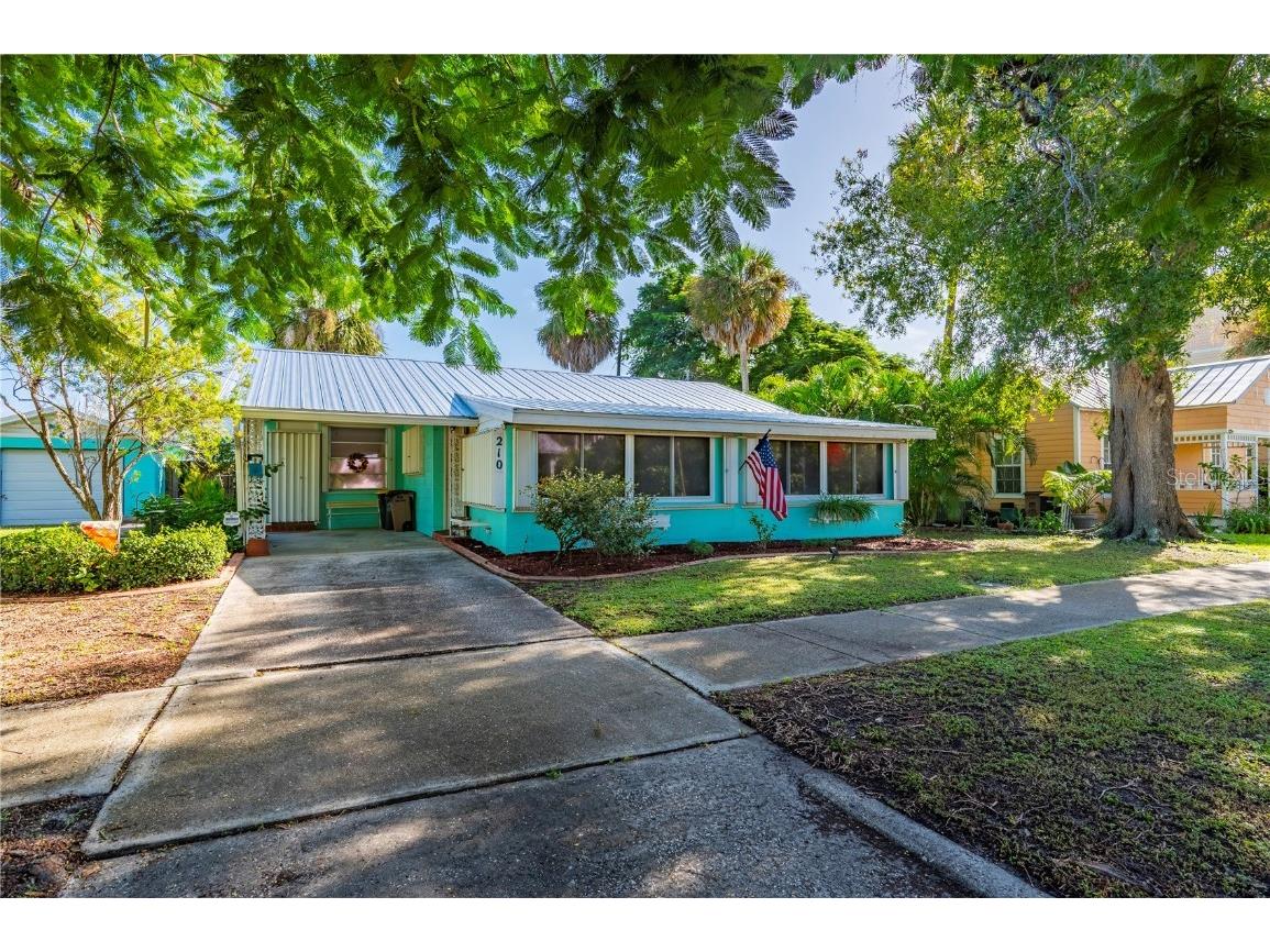 210 Harvey Street Punta Gorda FL 33950 C7515917 image1