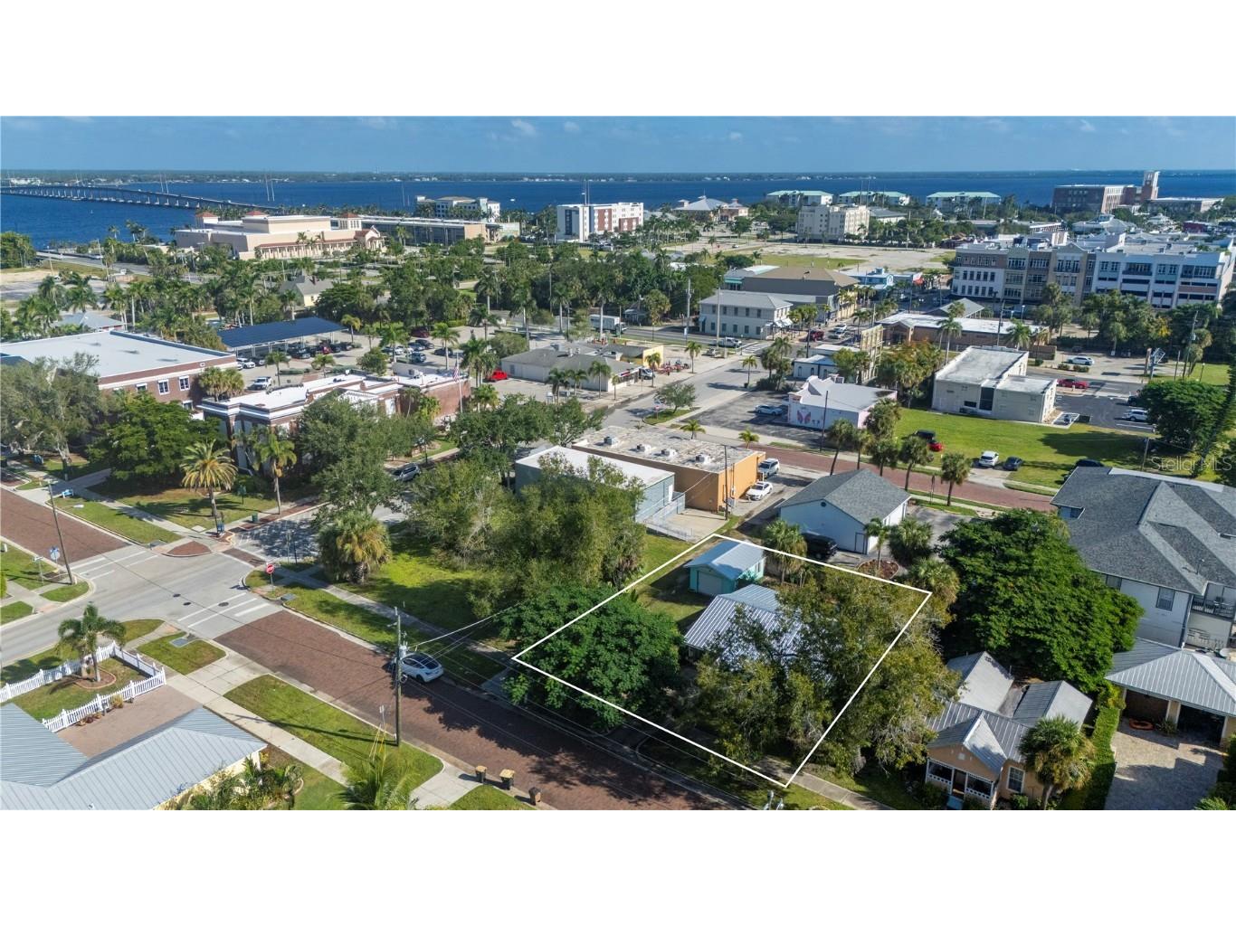 210 Harvey Street Punta Gorda FL 33950 C7515917 image19