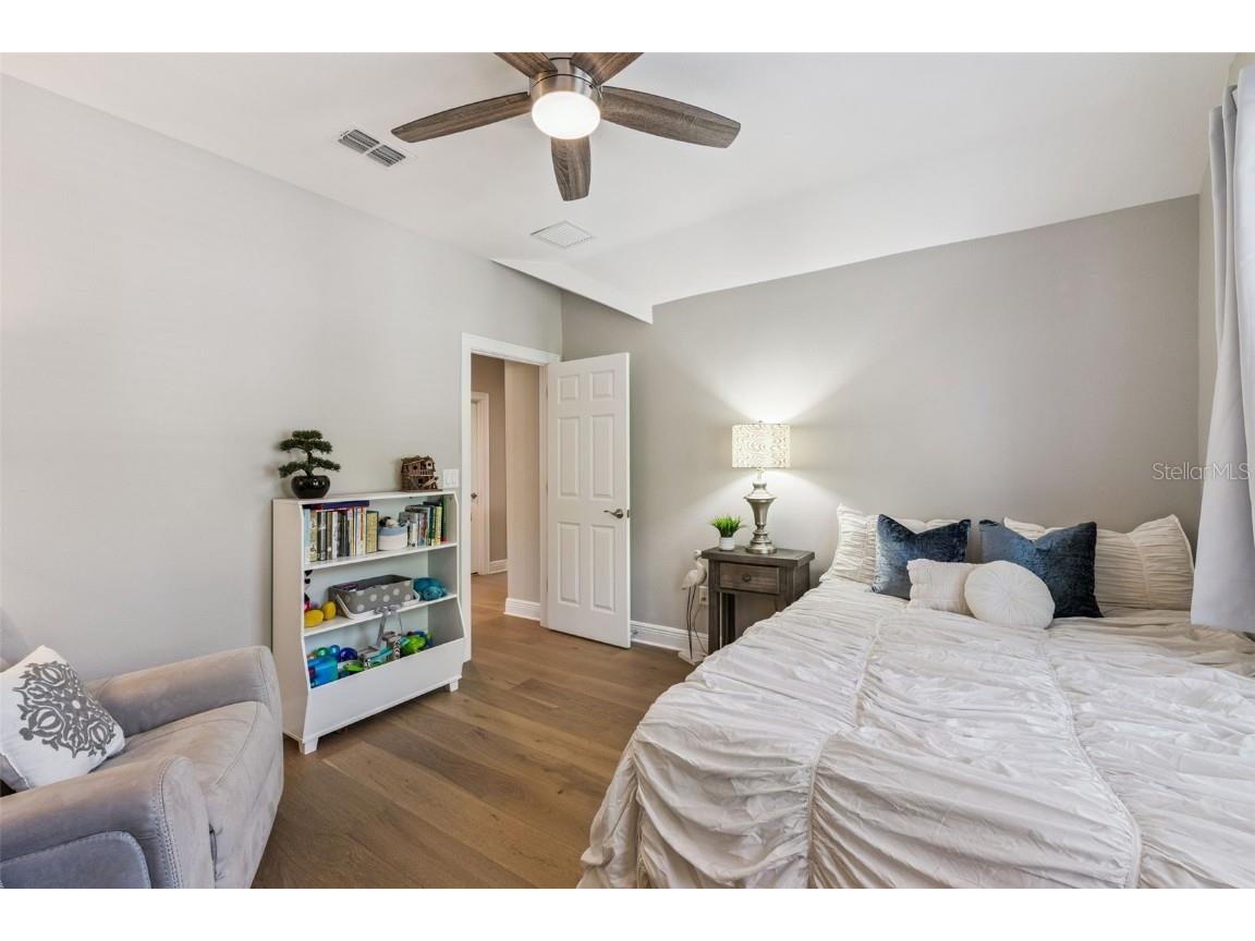 210 Hibiscus Court Orlando FL 32801 O6360156 image32