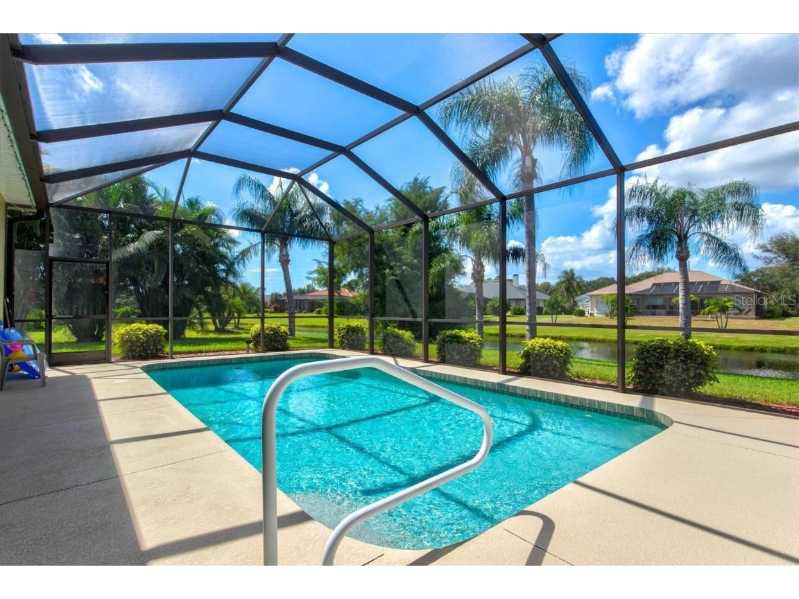 210 Lake Victoria Court Englewood FL 34223 N6140904 image3