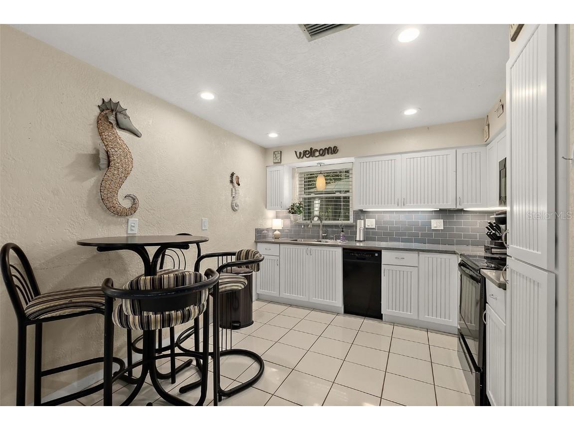 210 Lincoln Avenue New Smyrna Beach FL 32169 OM712660 image14