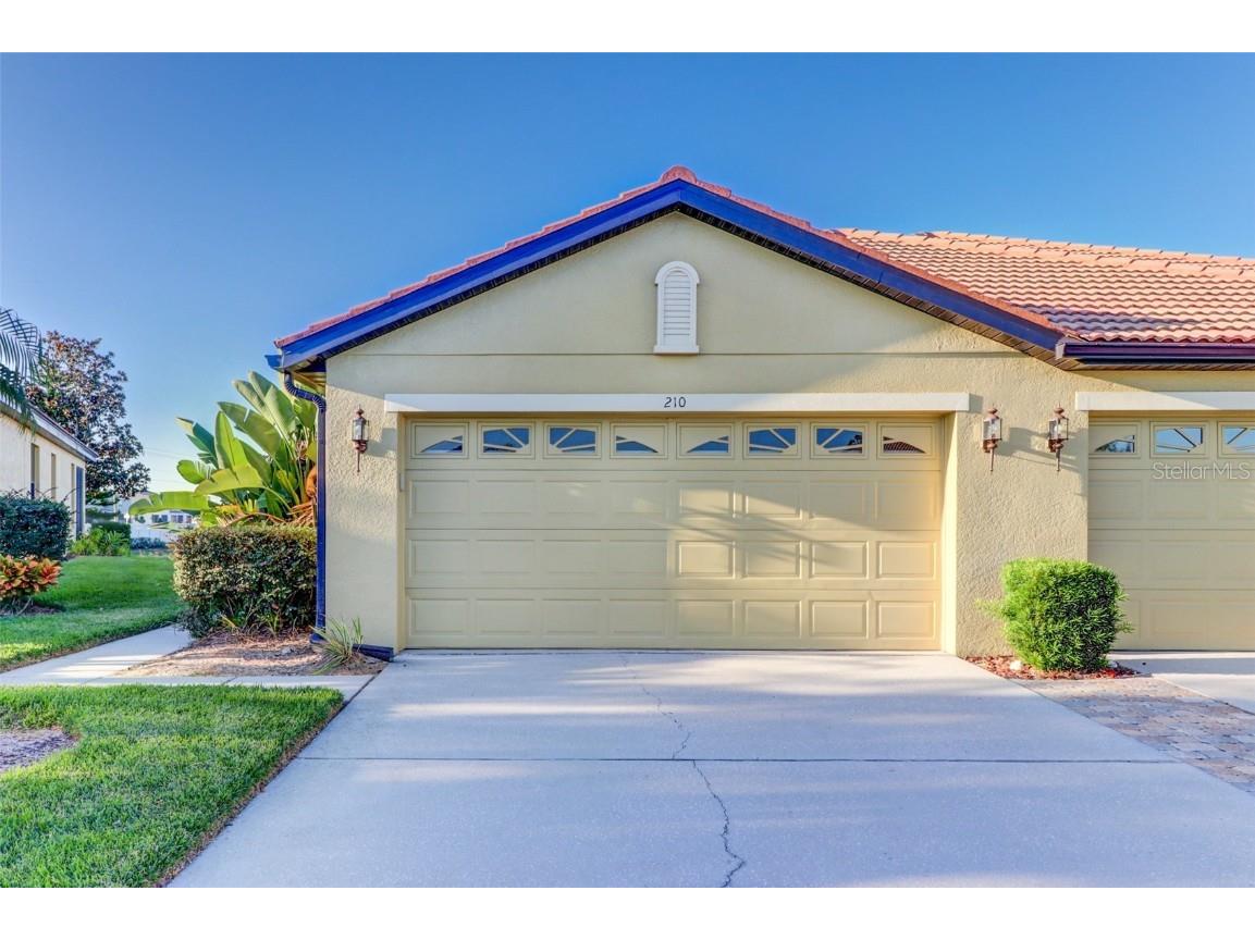 210 Mystic Falls Drive Apollo Beach FL 33572 T3481501 image1