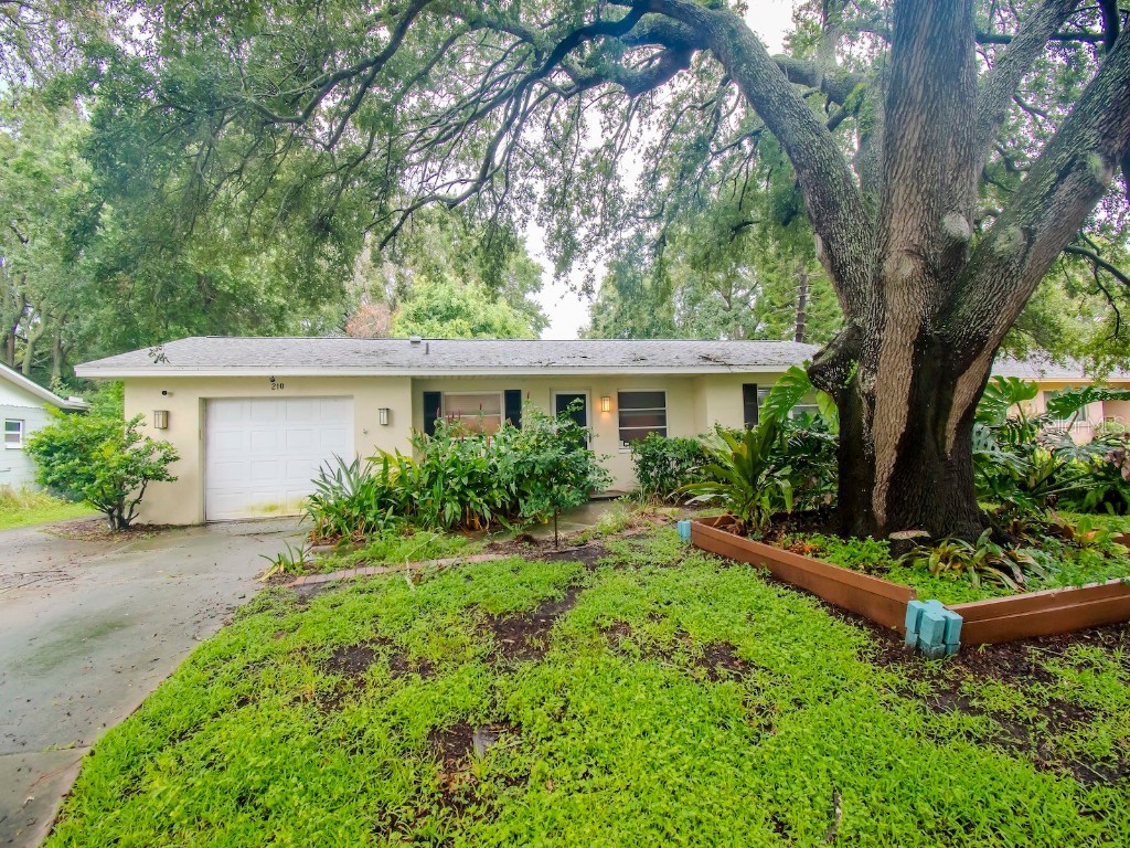 210 NW Lincoln Circle N Saint Petersburg FL 33702 T3550649 image1