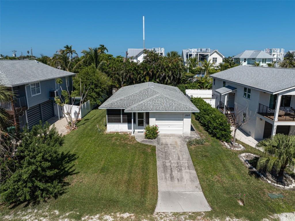 210 Palm Avenue Anna Maria FL 34216 A4665380 image1