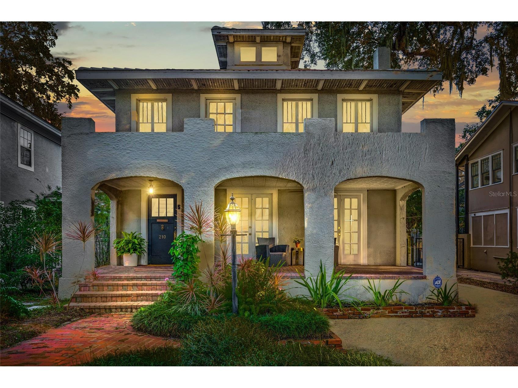 210 Phillips Place Orlando FL 32806 O6376560 image1