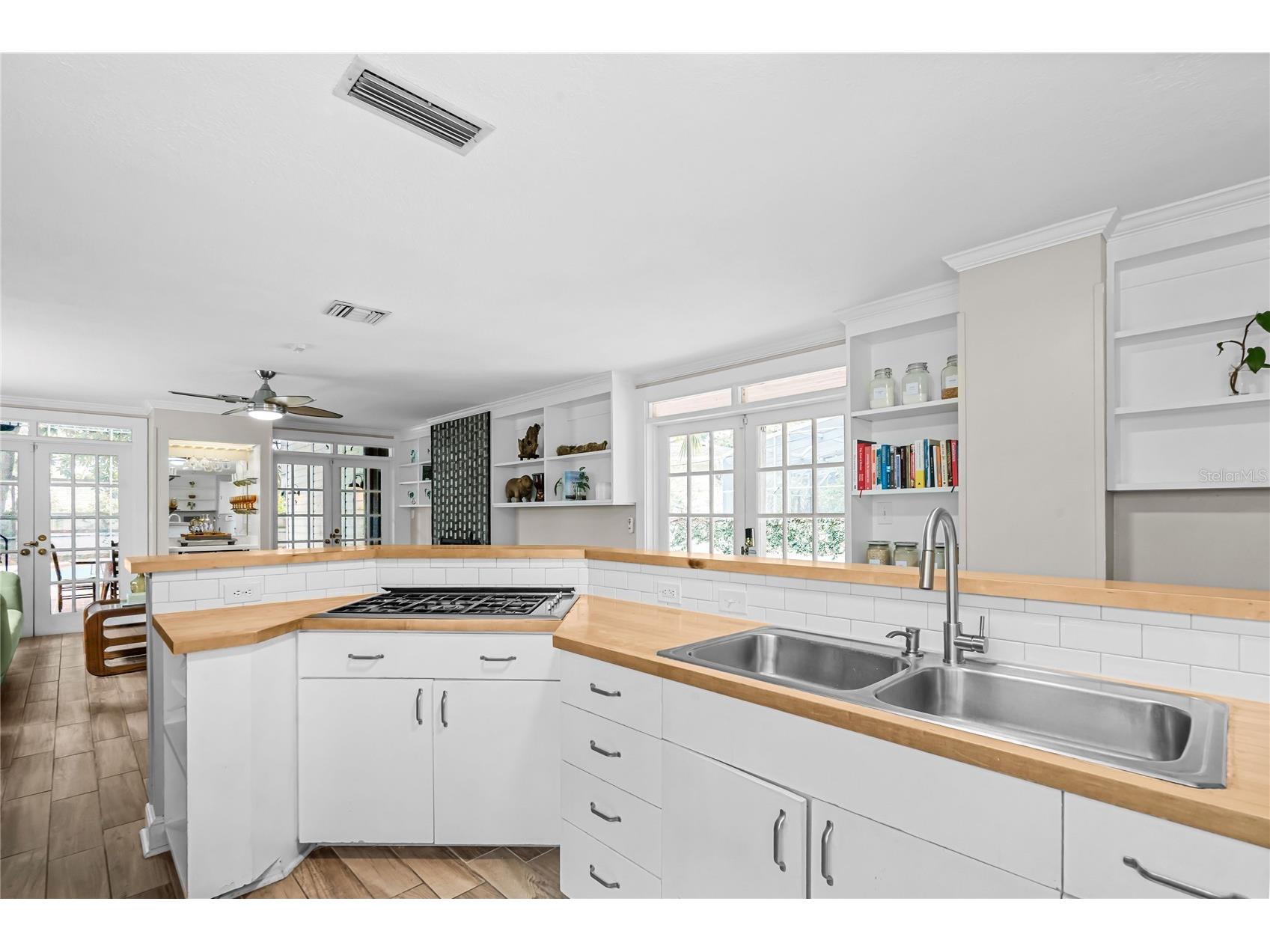 210 Phillips Place Orlando FL 32806 O6376560 image16