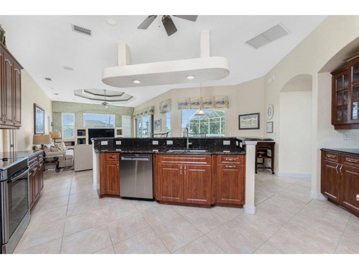 210 Rotonda Boulevard E Rotonda West FL 33947 D6145130 image22