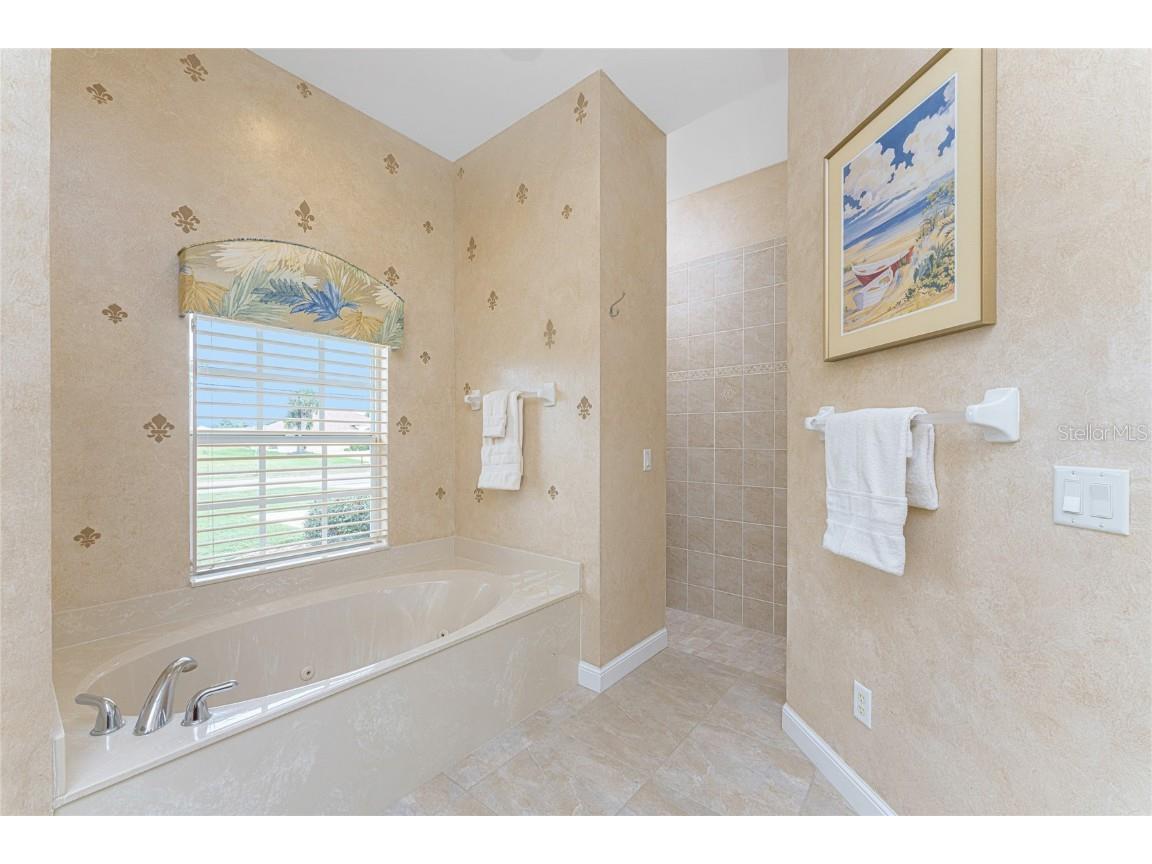 210 Rotonda Boulevard E Rotonda West FL 33947 D6145130 image37