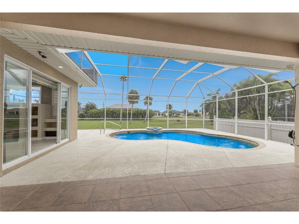 210 Rotonda Boulevard E Rotonda West FL 33947 D6145130 image52