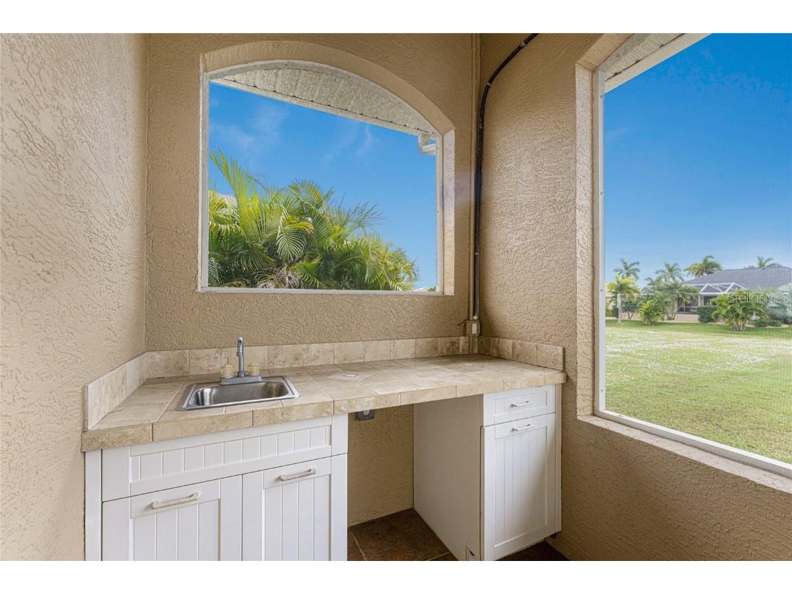 210 Rotonda Boulevard E Rotonda West FL 33947 D6145130 image58