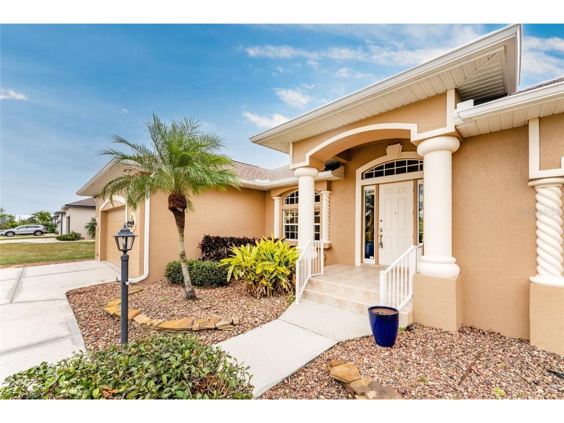 210 Rotonda Boulevard E Rotonda West FL 33947 D6145130 image7