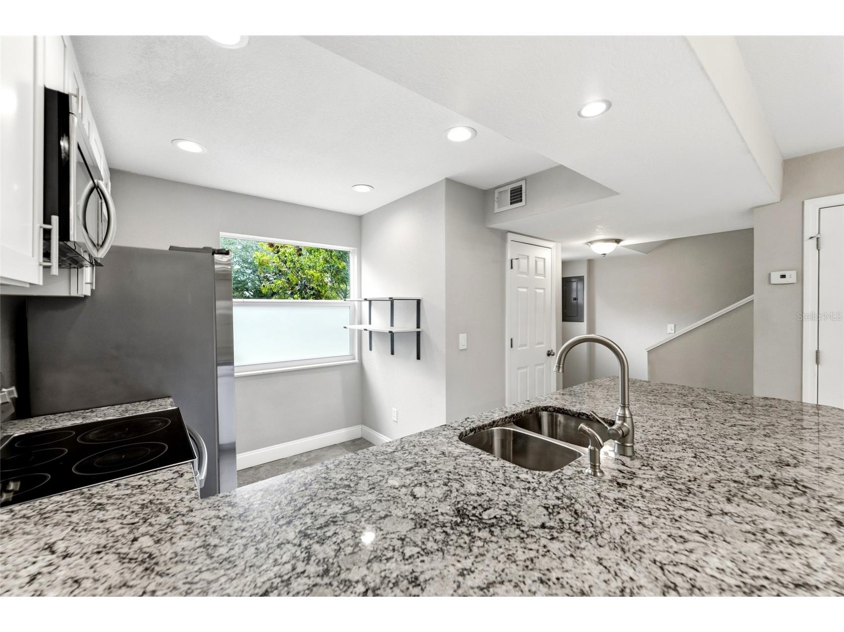 210 S Malcolm Court Tampa FL 33609 TB8519631 image17