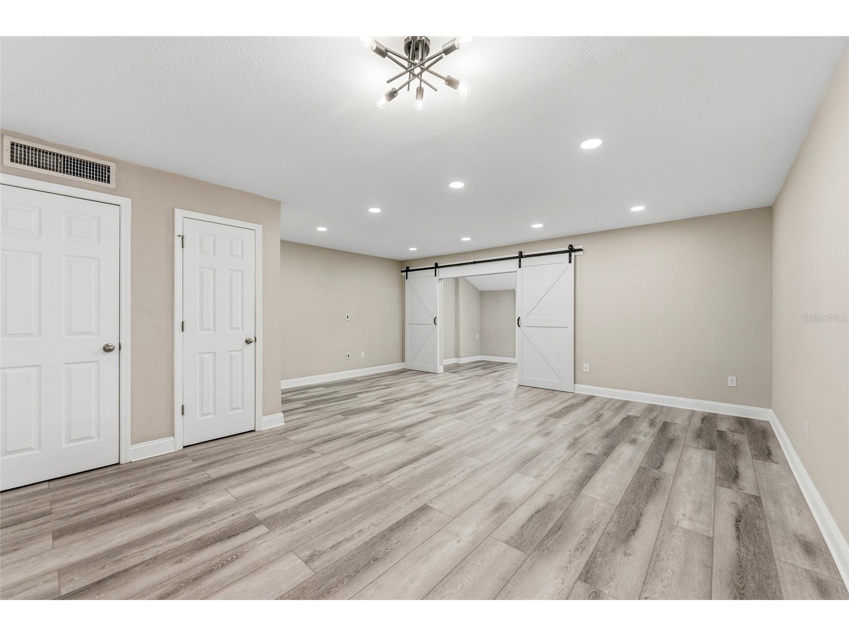 210 S Malcolm Court Tampa FL 33609 TB8519631 image8