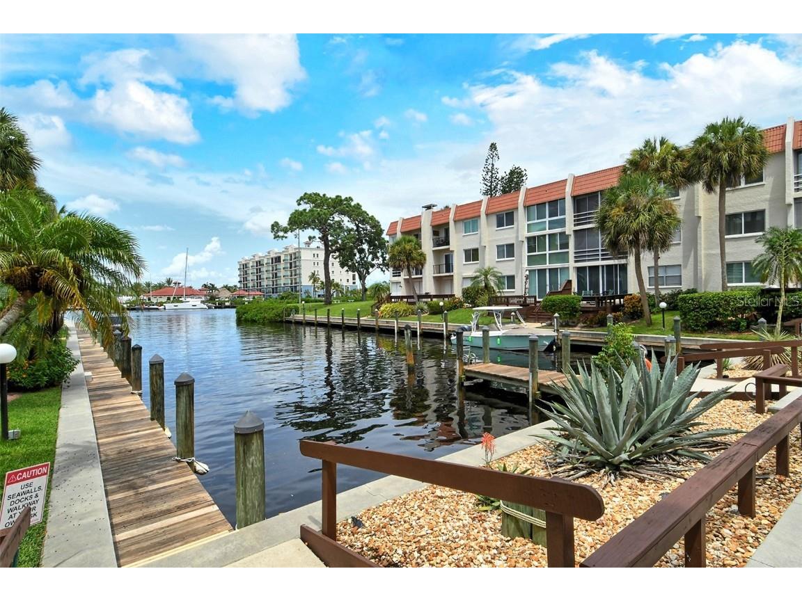 210 Santa Maria Street #245 Venice FL 34285 A4621371 image32