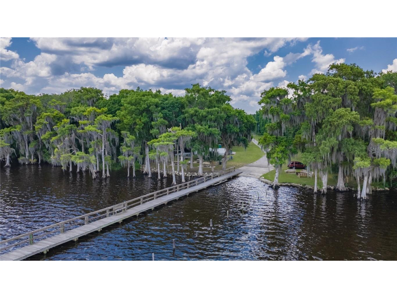 210 SE 1st Street Georgetown FL 32139 - LAKE GEORGE AND ST JOHNS RIVER O6352906 image1