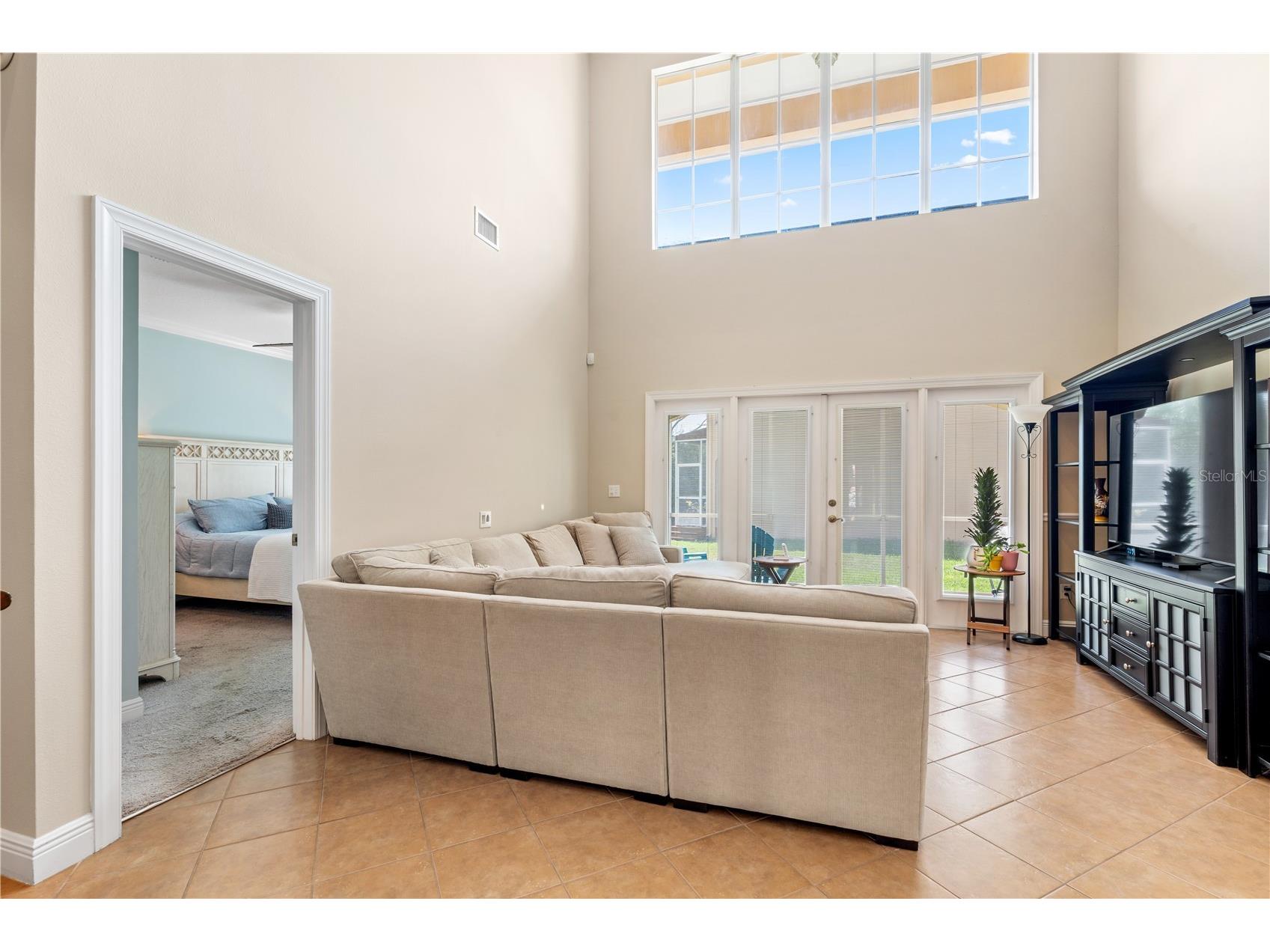 210 Valencia Circle Saint Petersburg FL 33716 TB8508296 image15