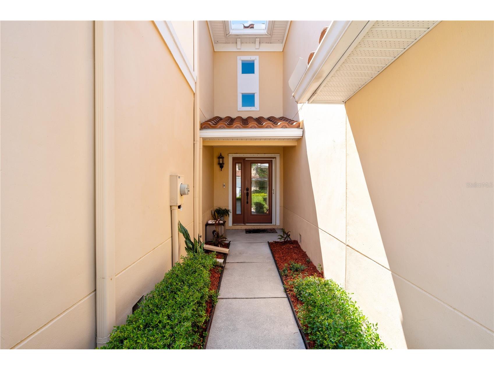210 Valencia Circle Saint Petersburg FL 33716 TB8508296 image5