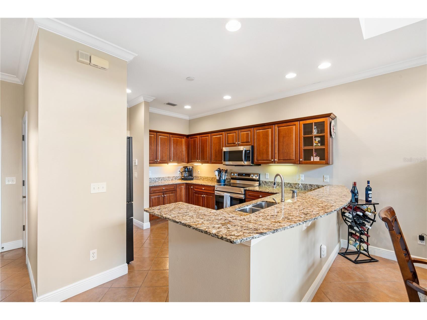 210 Valencia Circle Saint Petersburg FL 33716 TB8508296 image8