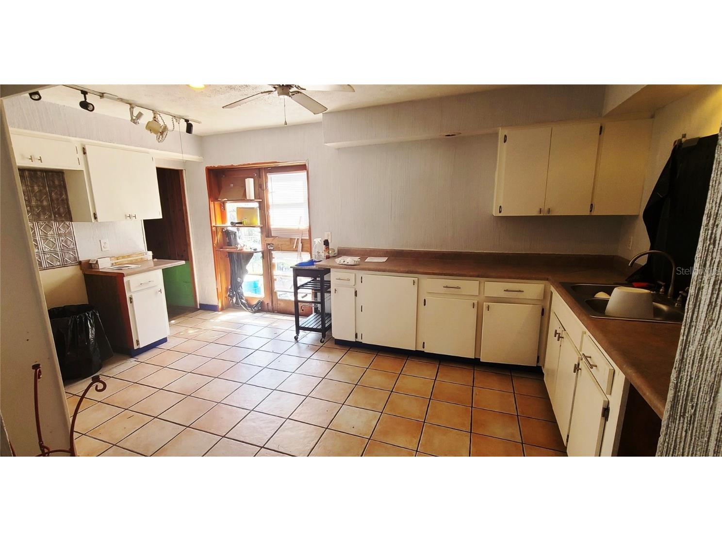 210 W Linebaugh Avenue Tampa FL 33612 TB8454545 image9