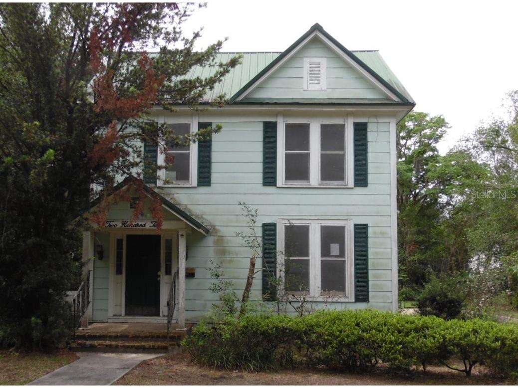 210 W University Avenue Deland FL 32720 O6105609 image1