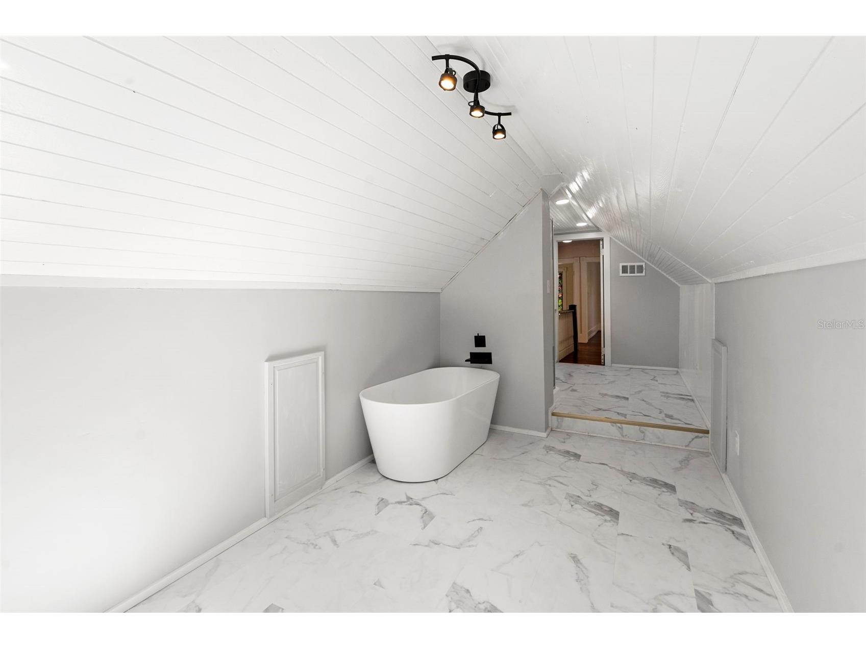 210 W University Avenue Deland FL 32720 V4945577 image29