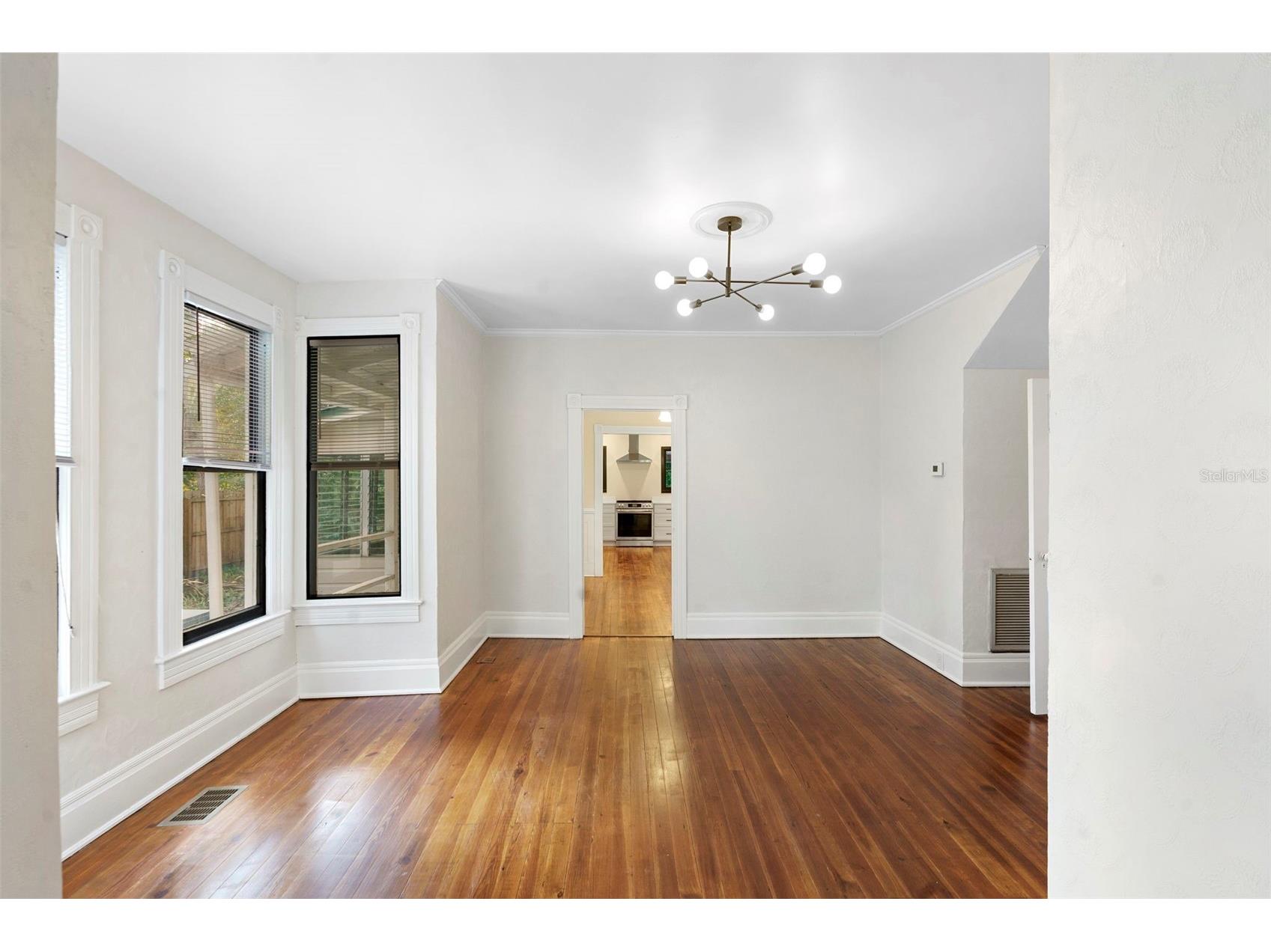 210 W University Avenue Deland FL 32720 V4945577 image6