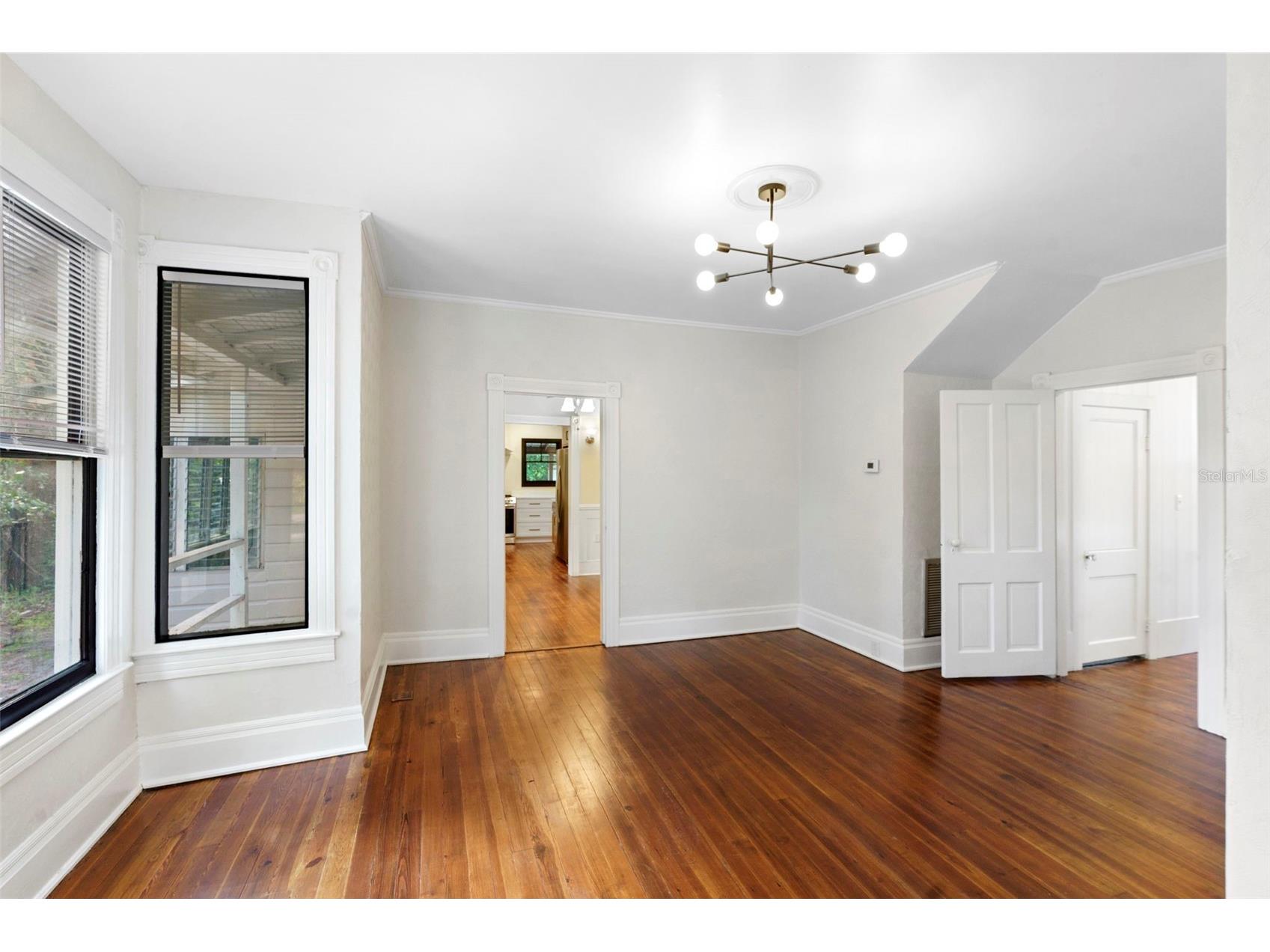 210 W University Avenue Deland FL 32720 V4945577 image8